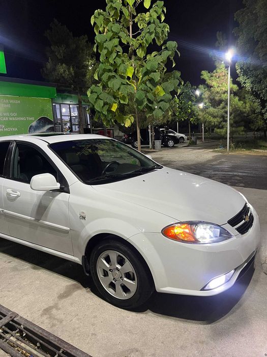 Chevrolet Gentra 2017 yil 84000 yurgan