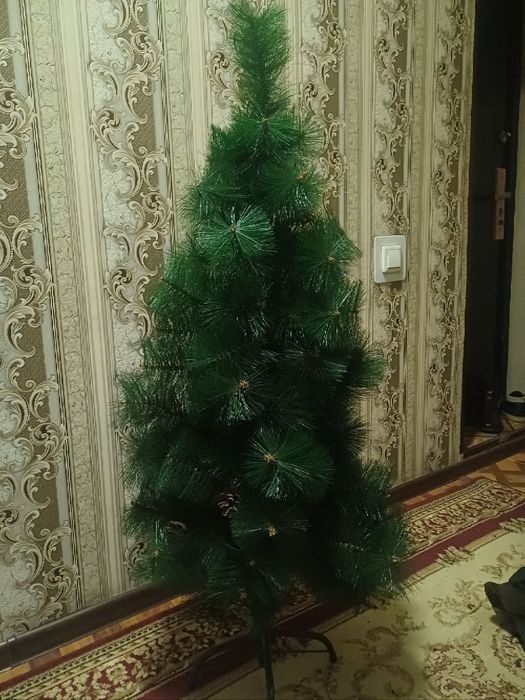 Продается ёлка, цена договорная