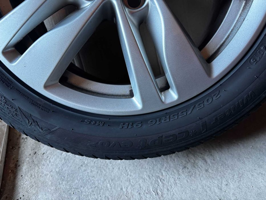 205/55R16 16 цола - 4 зимни гуми с лети джанти Опел