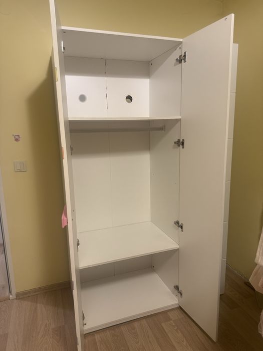 Гардероб с рамери: Височина 195, дълбочина 56, дължина 120