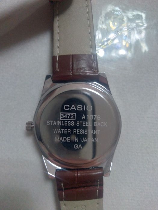 Casio brendining Casio MTP-V002L klassik analog kvarts soati.