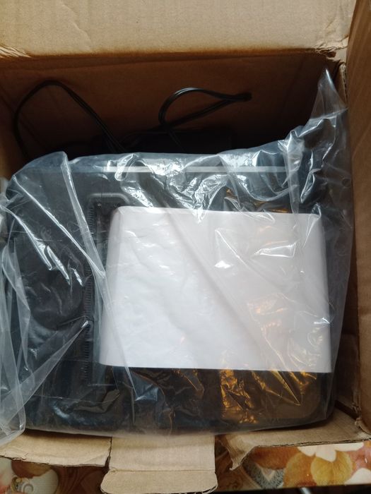 термален принтер за касови бележки, подобен на модела на Bisofice. 
Ти