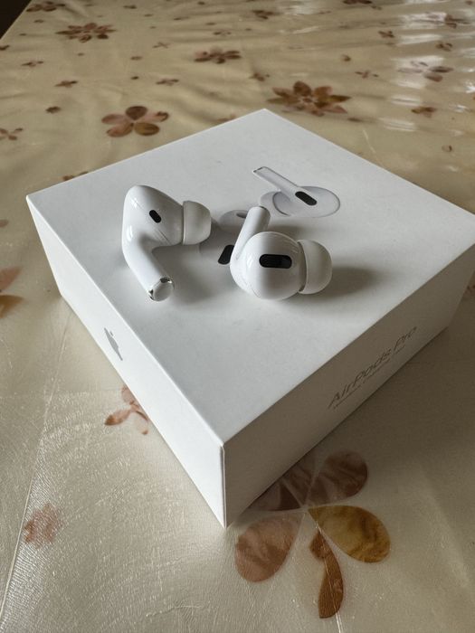 AirPods Pro 2 без кейса