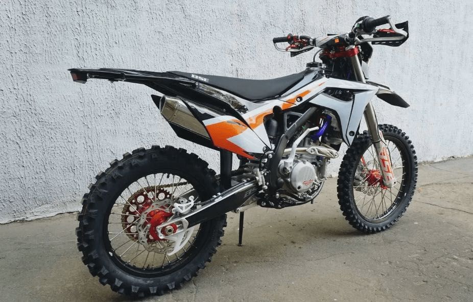 Мотоцикл BSE Z8 1.0 ENDURO 21/18