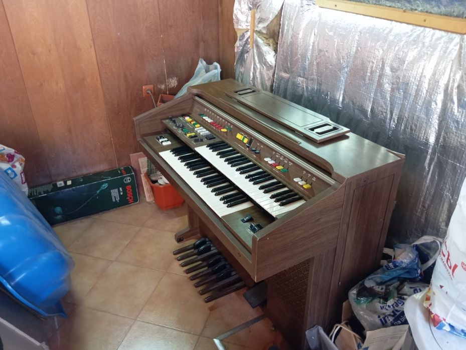 Орган Organ Yamaha electrone B-55N