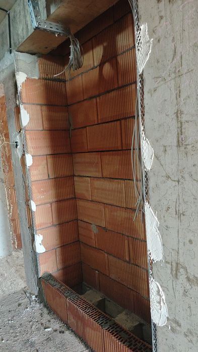 Execut tencuiala tradițională mecanizata