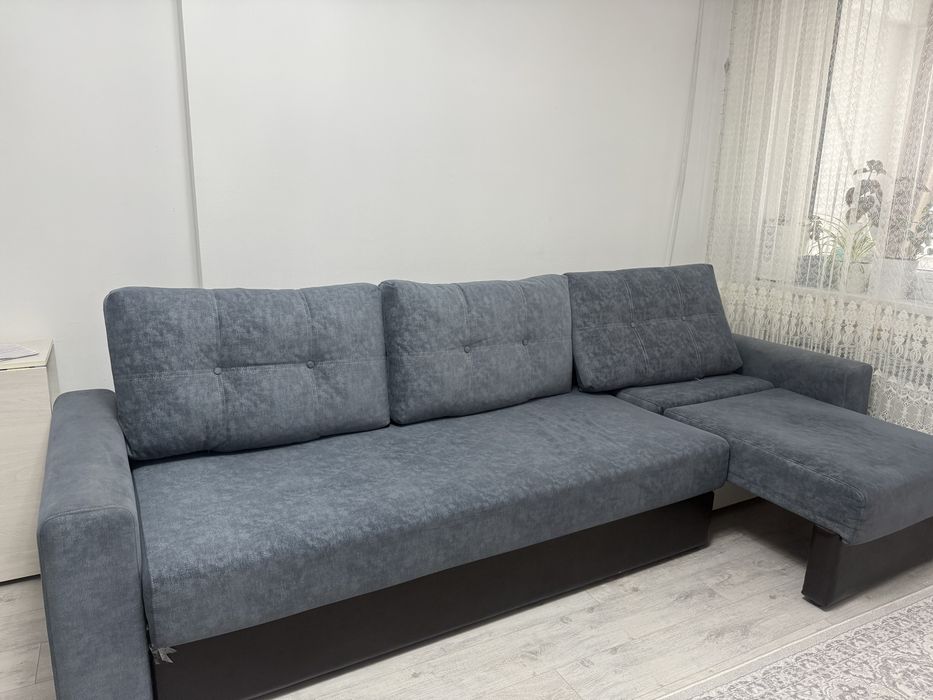 Продам диван в гостиную