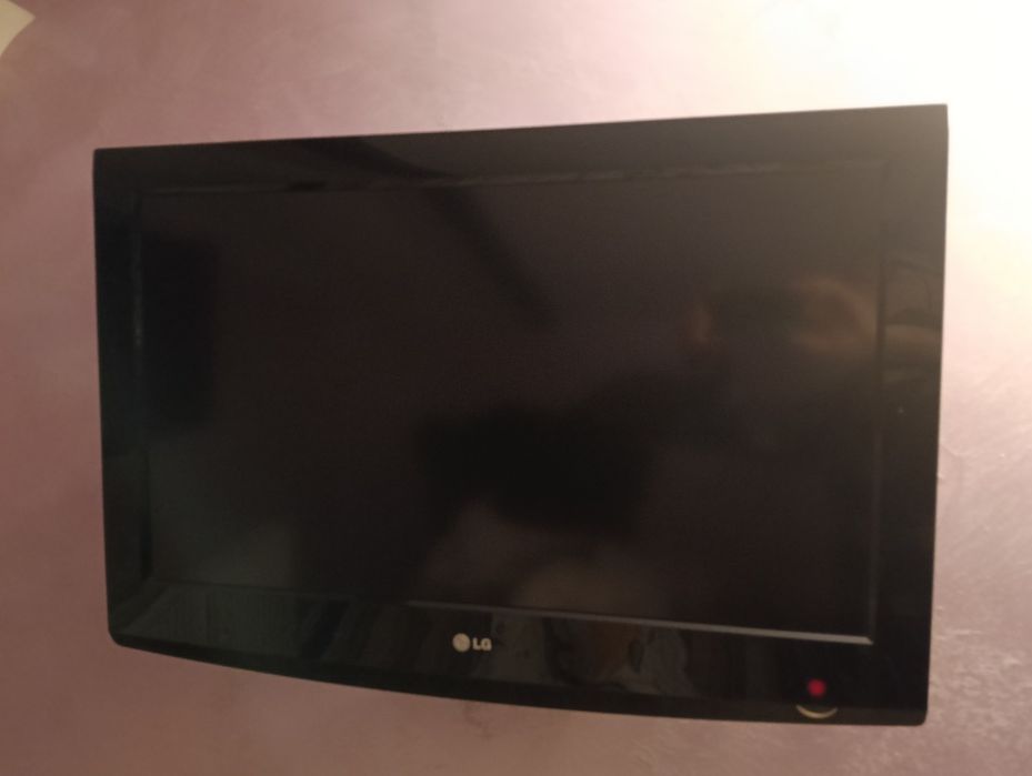 Vând televizor LG perfect funcționarul