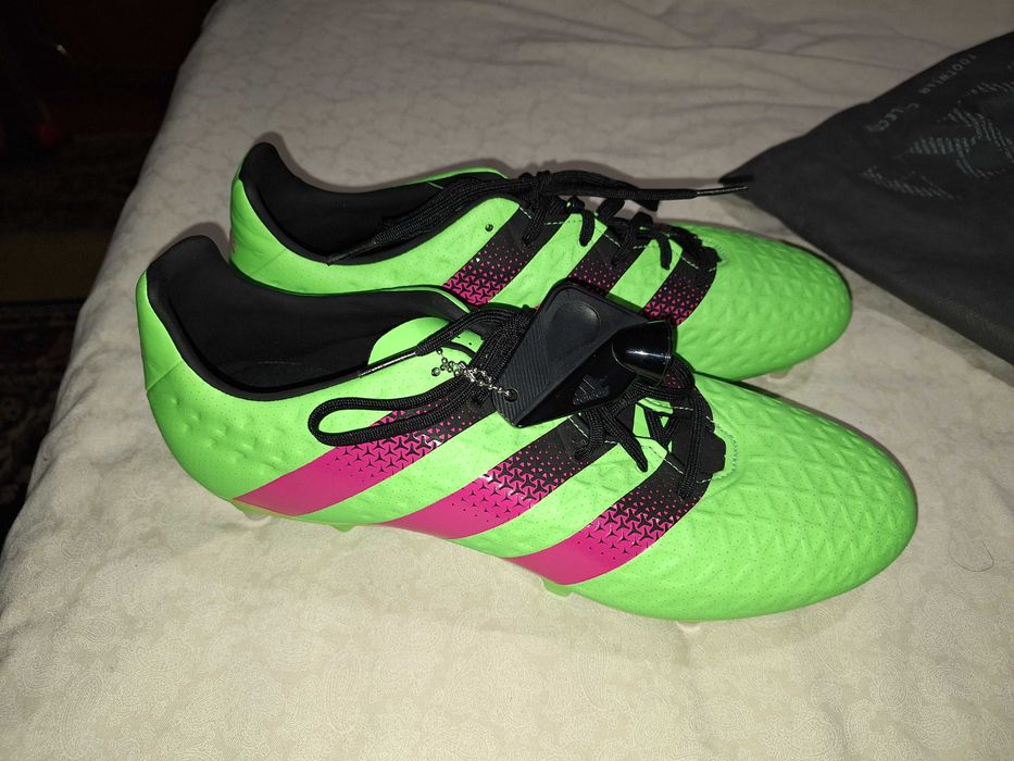Ghete de fotbal Adidas cu crampoane