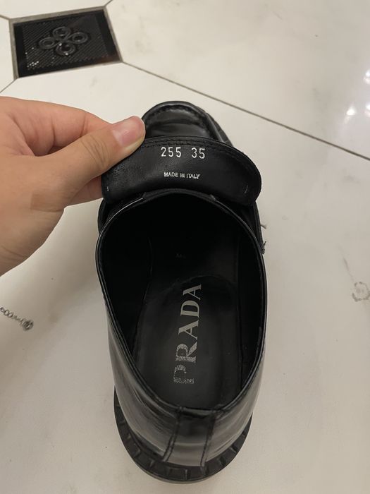 Женские лоферы под  «Prada»