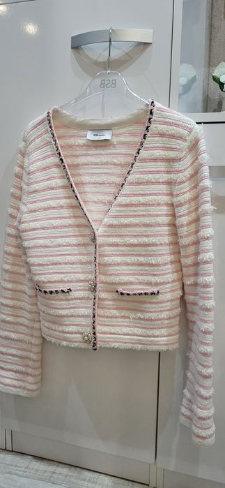 Дамска жилетка на марката BSB 
Изключително мека,елегантна. 
Това биж