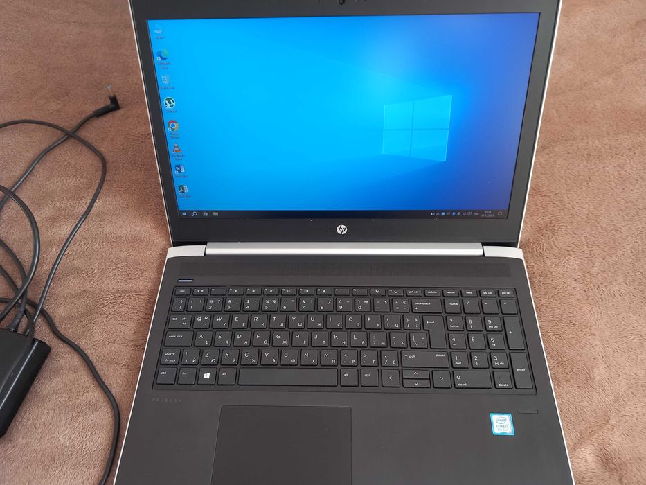 HP ProBook G5 - 15.6''  i5-8250U 8GB RAM 256GB  SSD - перфектен