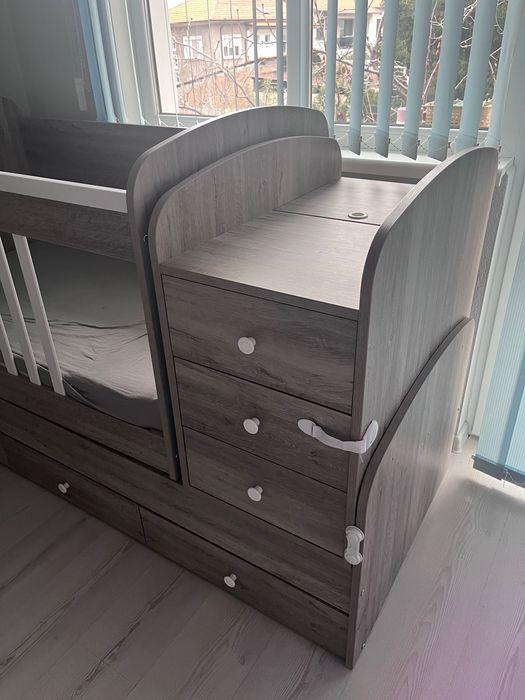 Трансформираща се кошара-люлка