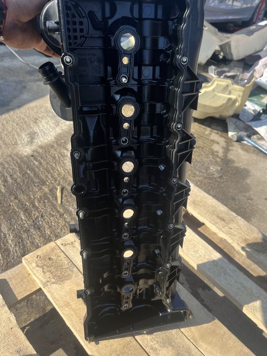 Капак клапани бмв/bmw f10 f11 f15 f16 f30 n57d30 бмв н57