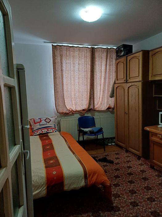 Ofertă rară! Apartament 46mp, 2 unități locative (garsonieră + 1 ap 1 camera decomandat), balcon 7m — ideal închiriere dublă, Bistrița N. Bălcescu