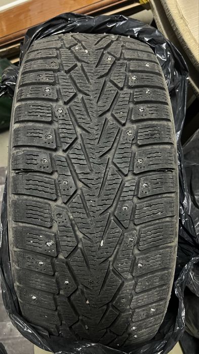 Продам шины 215/55/17