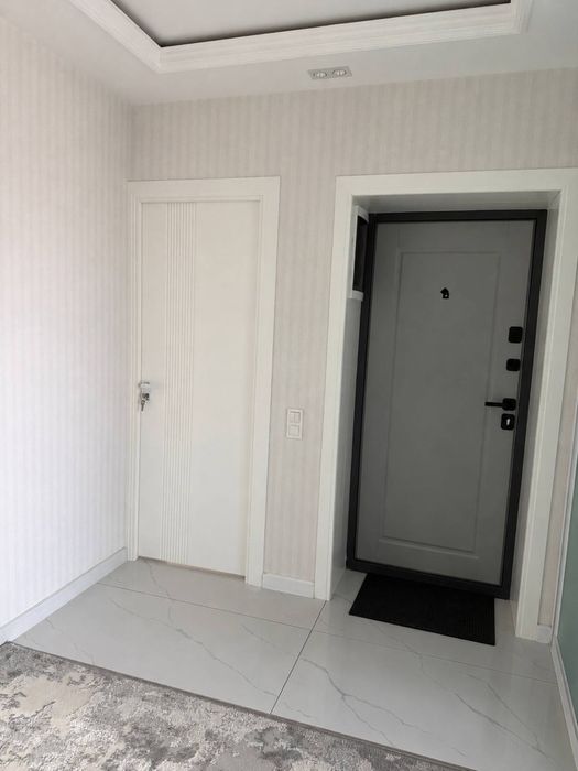 Продаётся своя квартира 3/4/4 кирпич — Яккасарай, Grand Mir