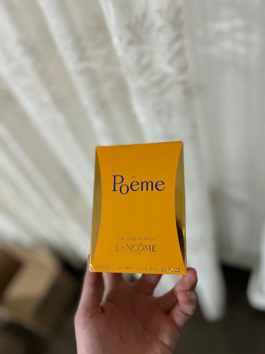 Parfumuri de vânzare