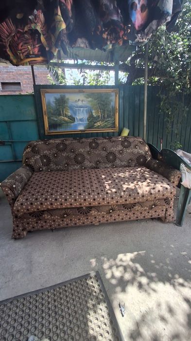 Продам диван  15000