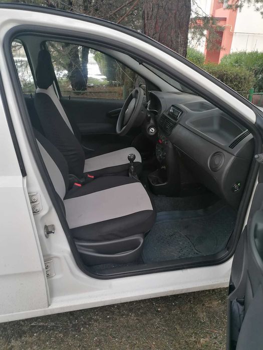 Vând Fiat Punto Alb