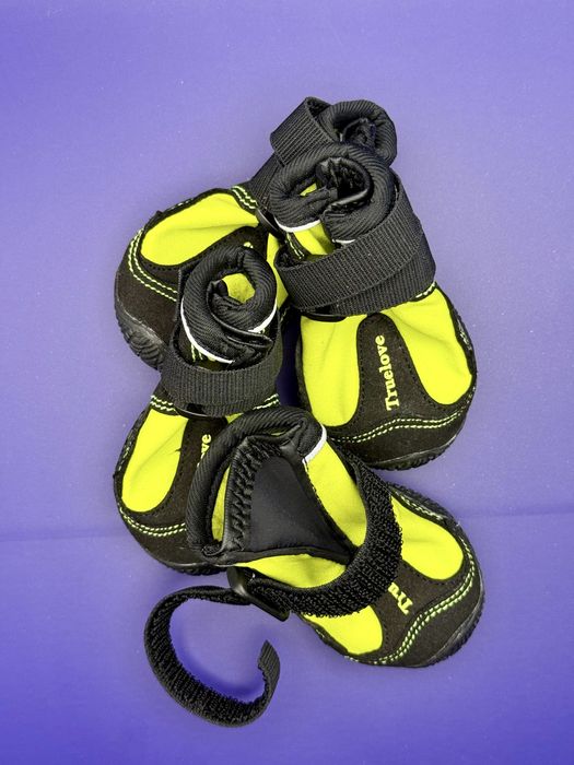 Обувки за куче дребна порода - неупотребявани