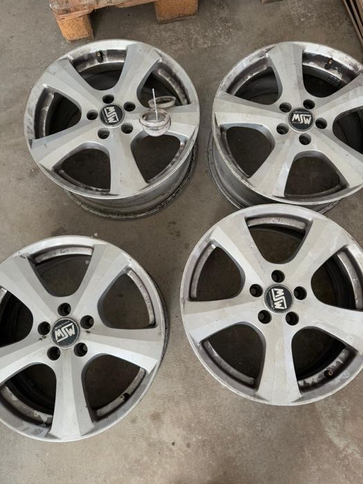 Jante R17 235/55 MSW by OZ