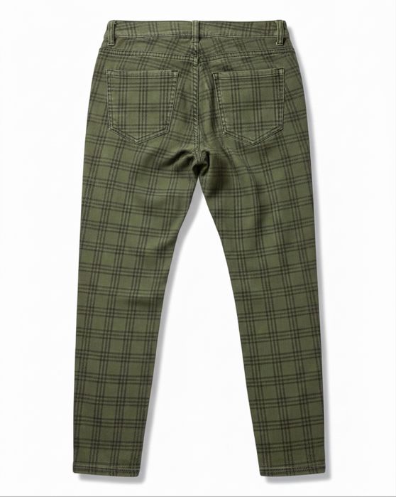 Продам шорты и двое джинс!