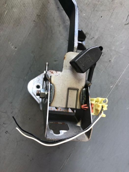 pedala ambreaj cu senzor 2.0 crdi hyundai tucson 2005-2010