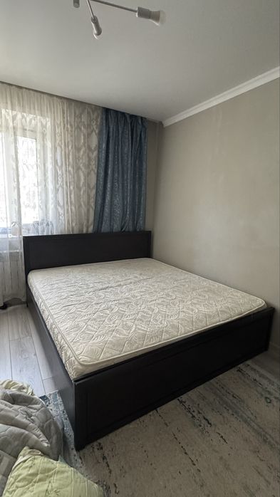 Кровать 180*200 с матрасом