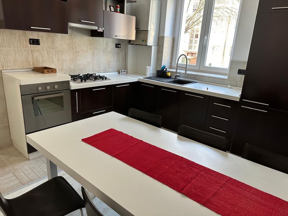 Apartament 2 camere de inchiriat centrul civic Brasov