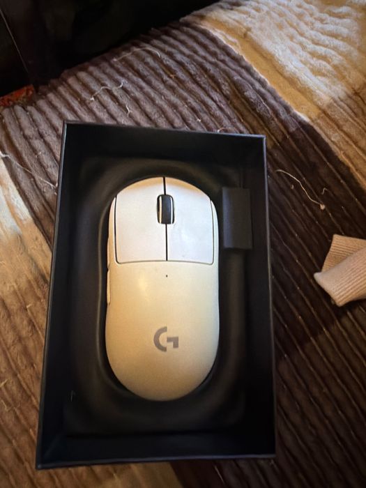 Игровая мышка Logitech pro super light