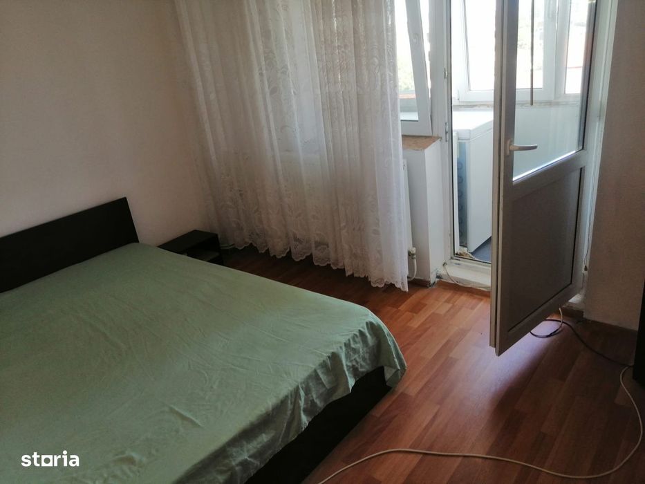 3 camere, mobilat și utilat, centrala proprie, bloc 1989, stradal