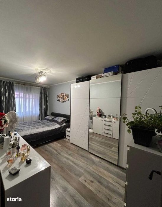Apartament de vanzare 3 camere 72mp Eroilor-Floresti — fotografia 1