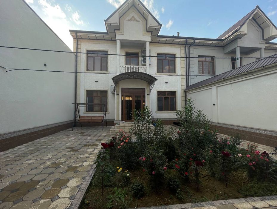 Продается дом 2 уровня, 6комнат +большой хол+большая кухня