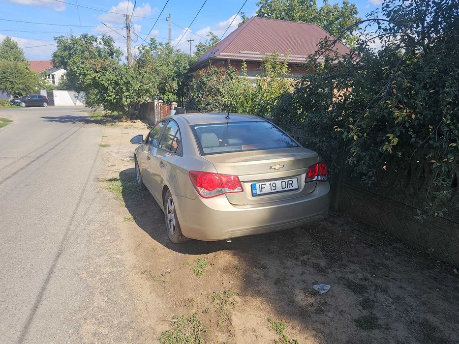 Vand Chevrolet Cruze 1.6 benzina - cutie automata defecta