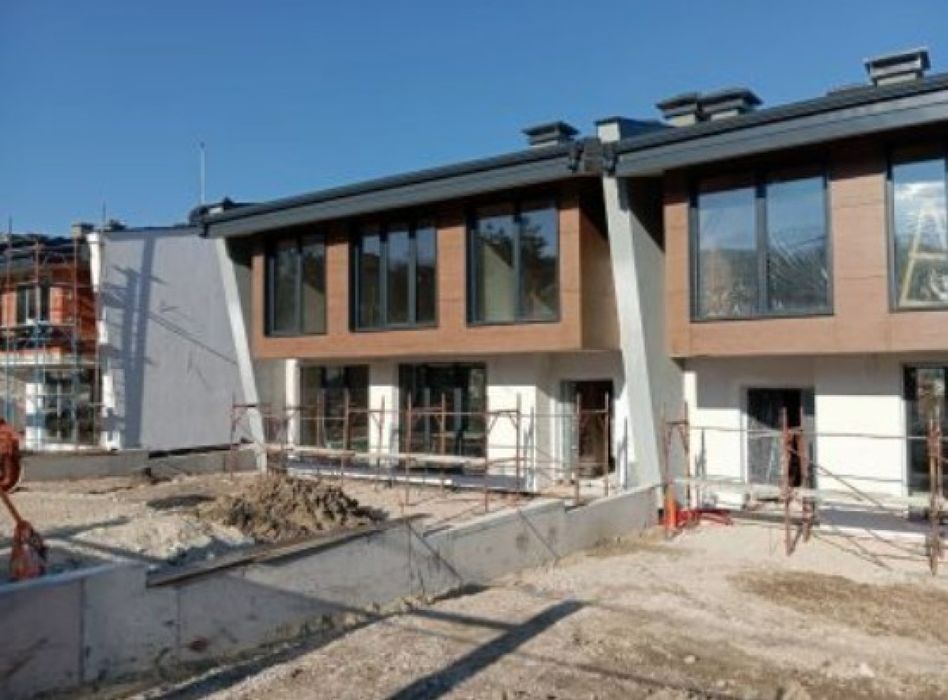 Продава се Къща в с. Панчарево, Област София-град - 253 кв.м за 2161 €/кв.м - Снимка #1