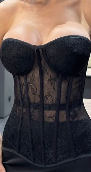 трендовый корсет