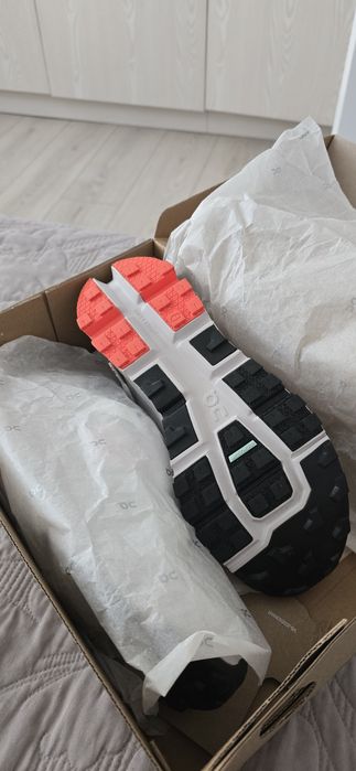 Кроссовки трейловые On,  Cloudultra2