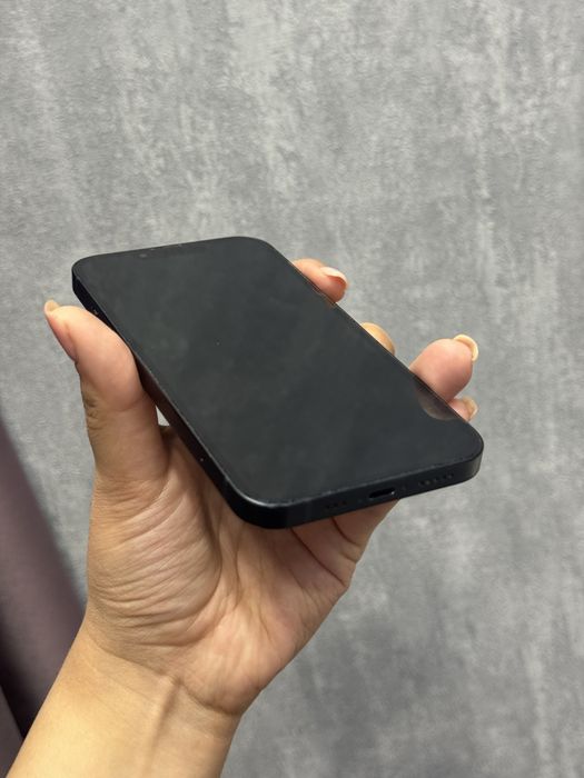 Продам Iphone 13 128 Midnight