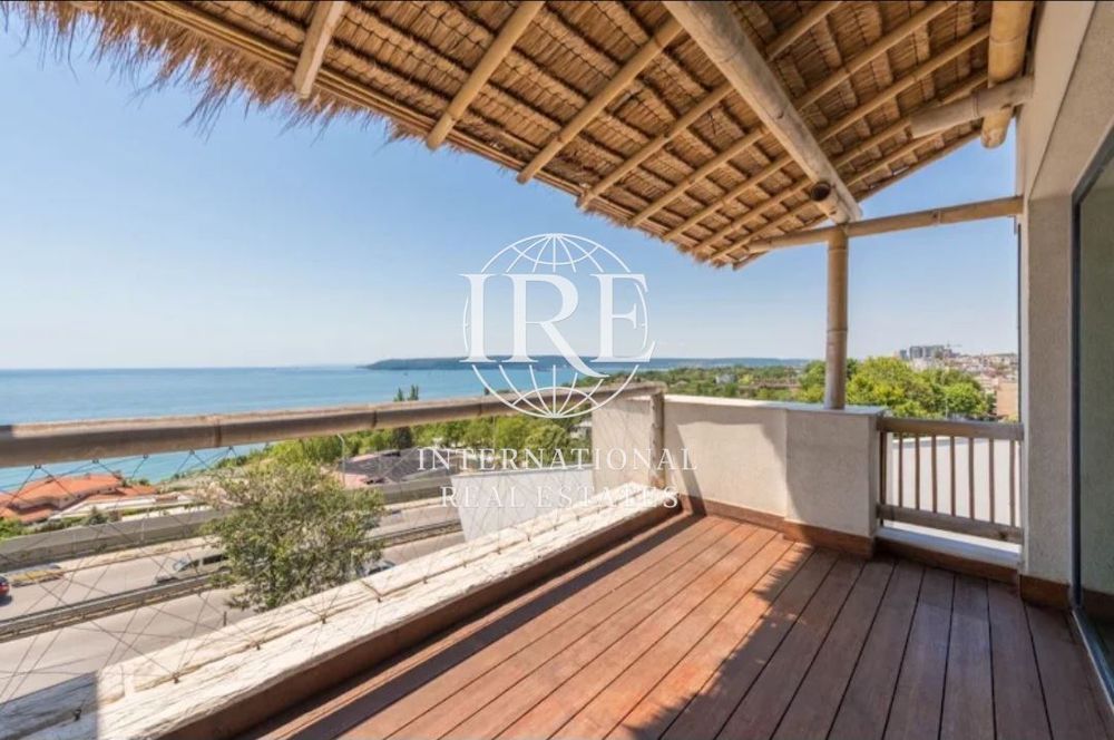Дава се под наем Четиристаен апартамент в Варна, Бриз - 185 кв.м за 2801 € - Снимка #2