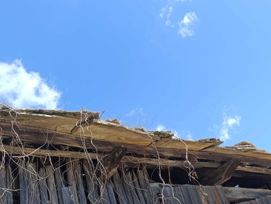 Каменни плочи за покрив