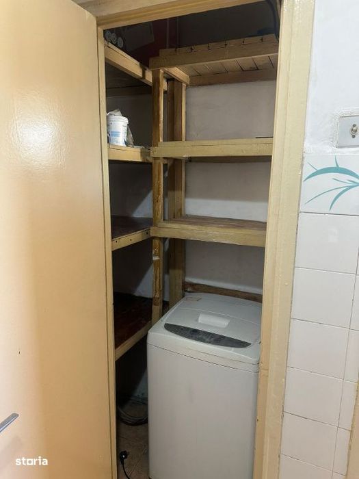 Garsoniera decomandata, 33 mp, Calea Bucuresti Rotonda