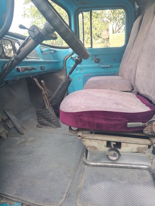 Zil 1981 srochna sotiladi