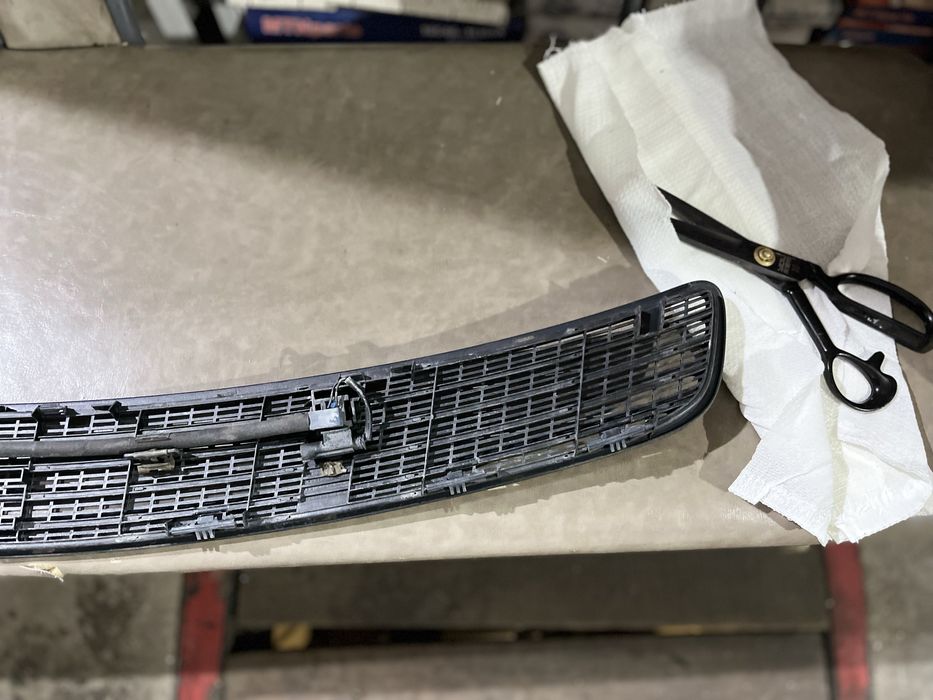 Решетка капота Mercedes w203