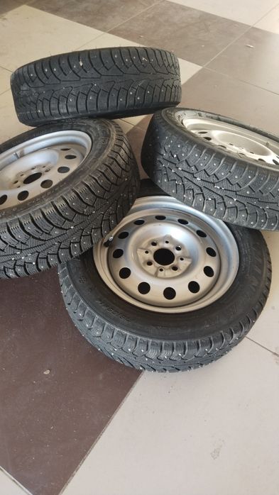 продам шины комплект
