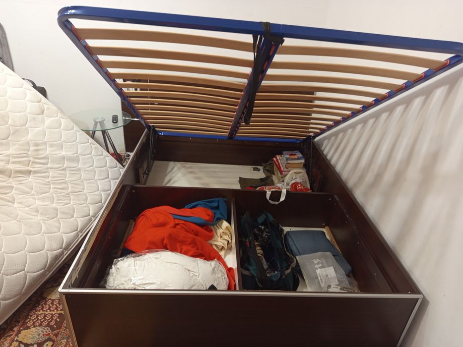 Спалня 140/190  без подматрачната рамка  механизма стой