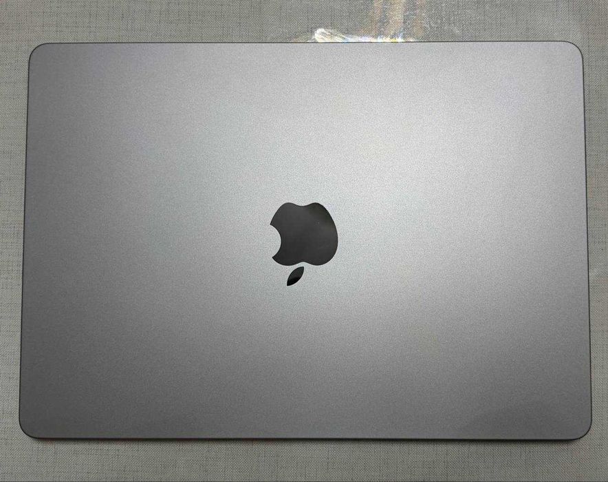 MacBook Air M3 13" 16GB/256GB Space Gray (2024) Идеальное состояние