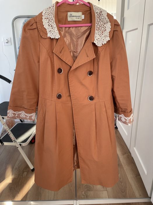 Trenci xs stare foarte buna