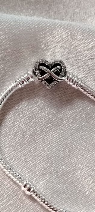 Brățara Nouă Pandora Moments Silver S925 Ale