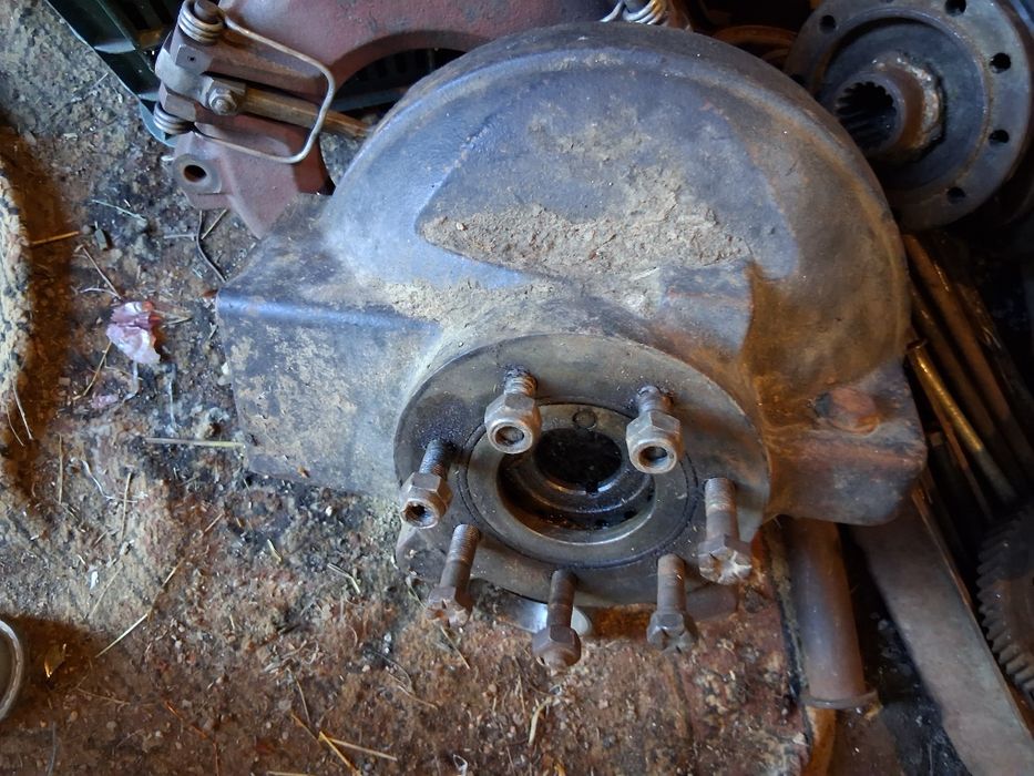 Carcasa diferential tractor  dtc  640 romanesc
